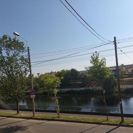 Water Lily Apartment Studio 2 Free Parking- Self Check-In Oradea Exterior photo