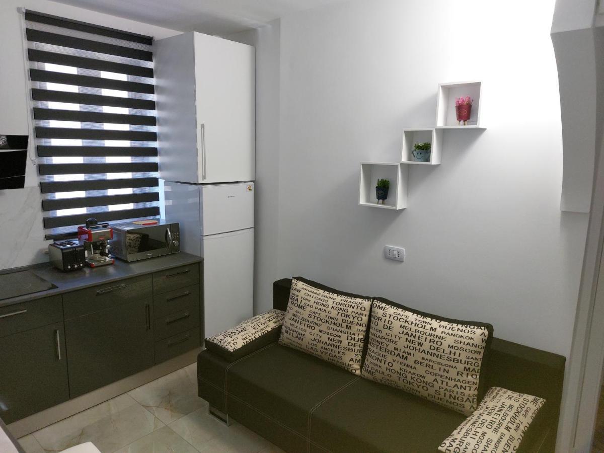 Water Lily Apartment Studio 2 Free Parking- Self Check-In Oradea Exterior photo