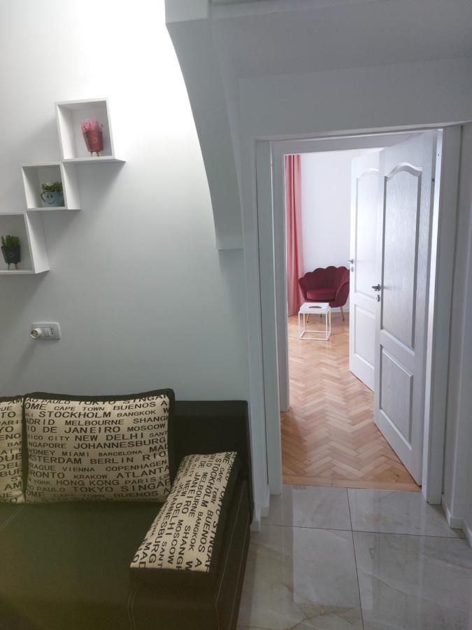 Water Lily Apartment Studio 2 Free Parking- Self Check-In Oradea Exterior photo