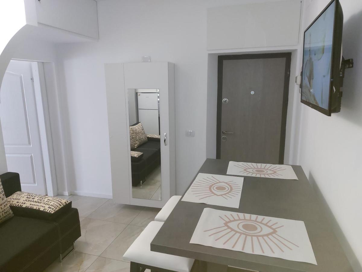 Water Lily Apartment Studio 2 Free Parking- Self Check-In Oradea Exterior photo