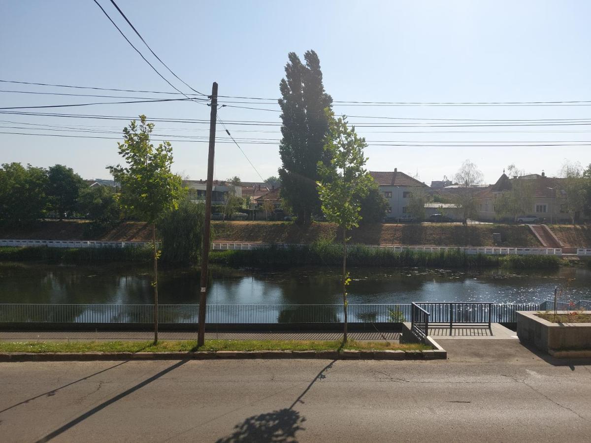 Water Lily Apartment Studio 2 Free Parking- Self Check-In Oradea Exterior photo