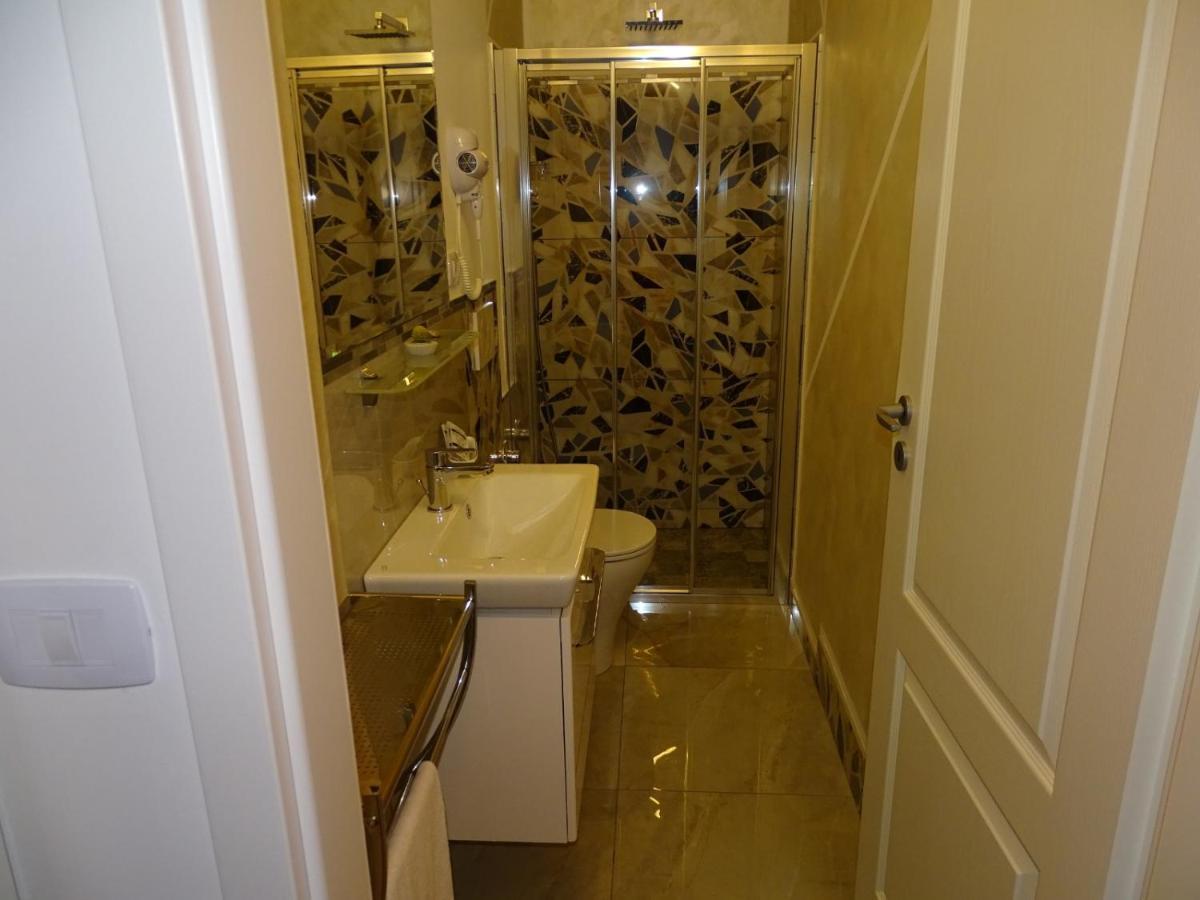 Water Lily Apartment Studio 2 Free Parking- Self Check-In Oradea Exterior photo